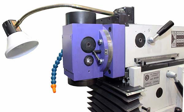 Фото широкоуніверсального фрезерного верстата ВМ-130